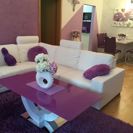 Lejlighed Apartman V Centru Hluboke Nad Vltavou
